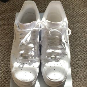 Men’s Nike Air Force 1 size 13